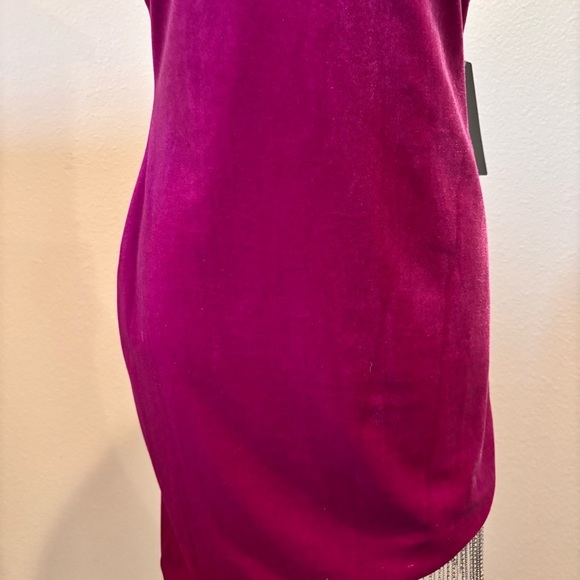 NWT City Vibe Velvet Fringe Asymmetrical Hem Bodycon Dress in Berry, size 11 - Picture 6 of 15